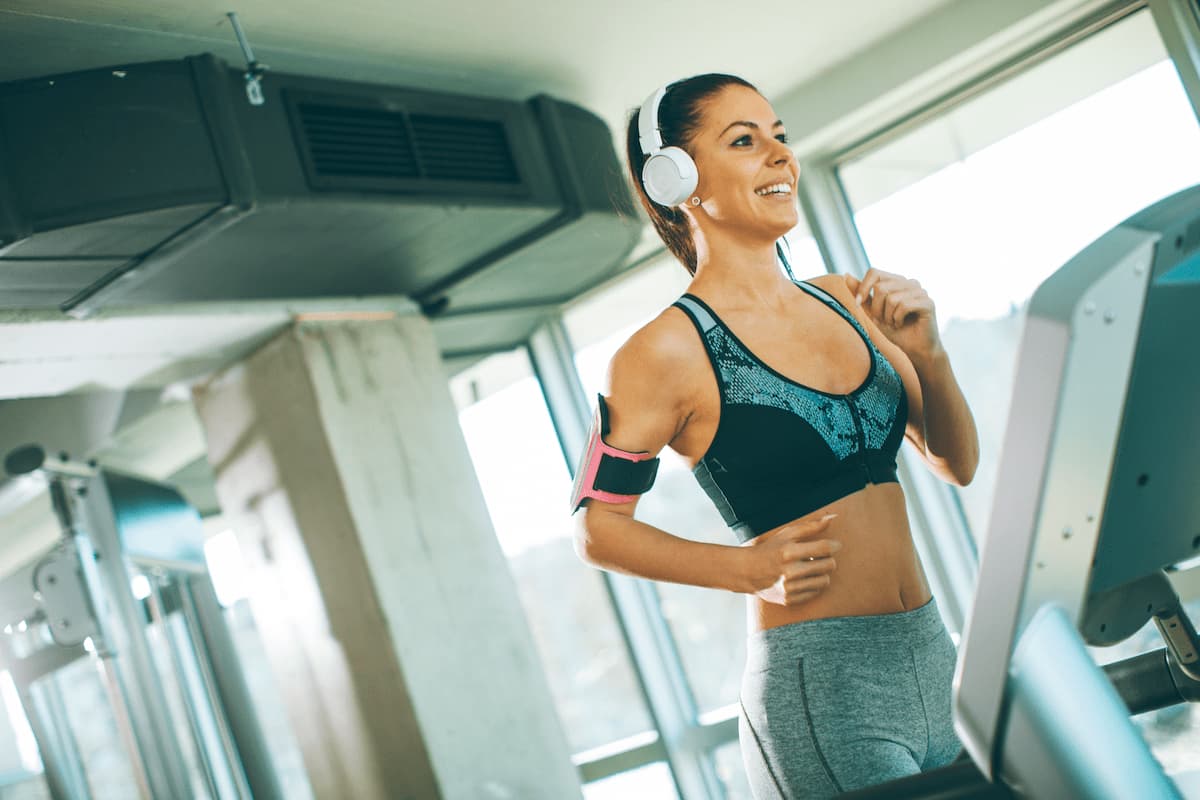 young woman running on treadmill during sports tra 2023 11 27 04 57 33 utc (1)